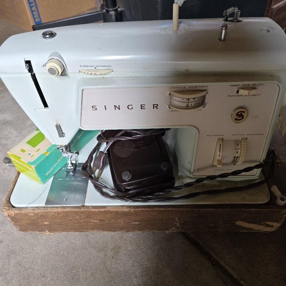 Singer Model 417 (1970s) - Picture 2 of 6